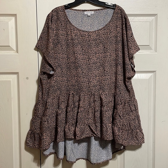 Chic Soul Tops - Super cute cheetah print shirt!